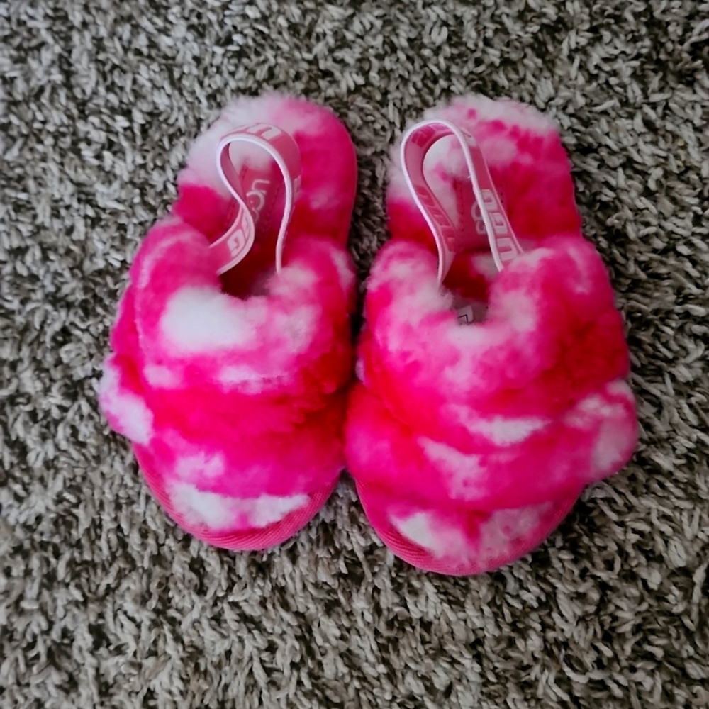 UGG Slides